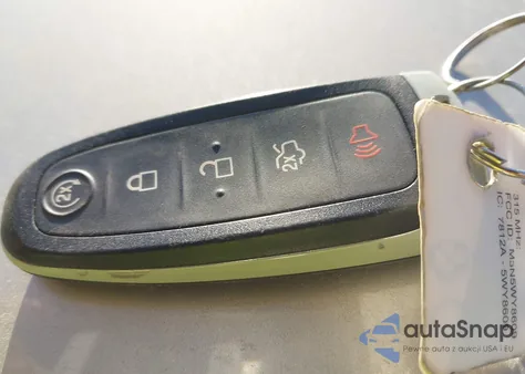 2017 Ford Focus Titanium z USA, uszkodzony, nr VIN 1FADP3N22HL252244